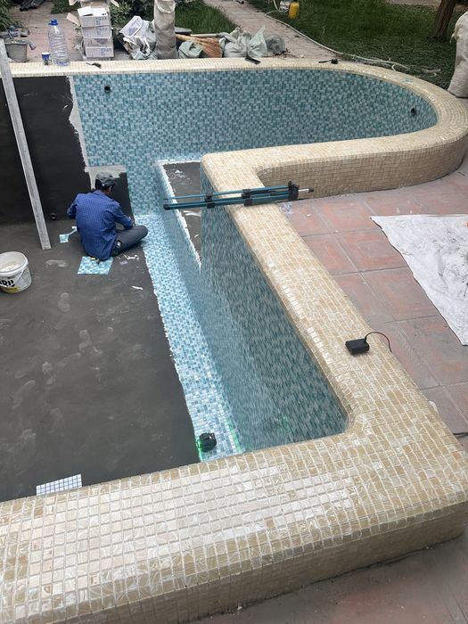 Строительство  частных бассейнов под ключь по выгодным ценам