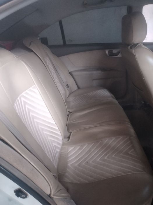 Кия оптима 2007йил срочни сотилади