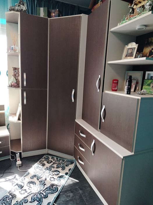 Vand mobilă tineret