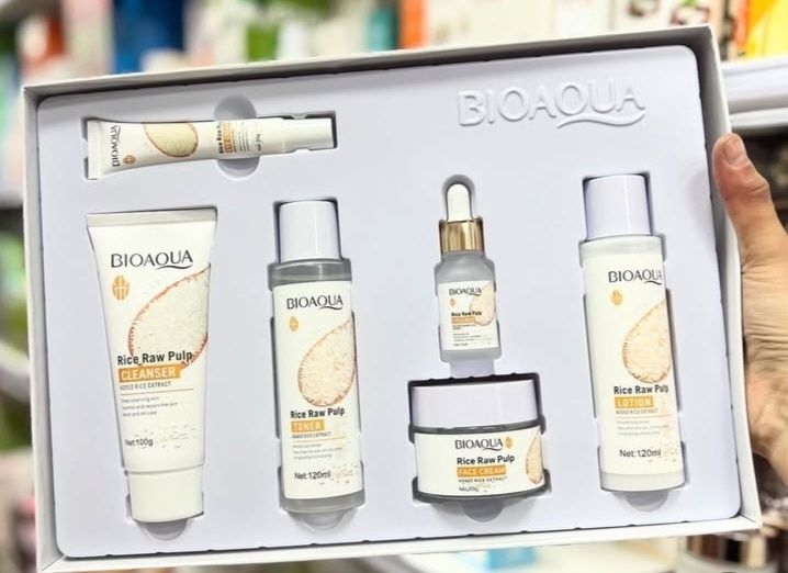 Уходовые наборы за кожей лица,рисовый набор, наборы для подарка, новый