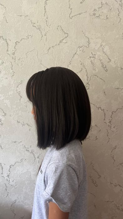 Женский парик, средней длины