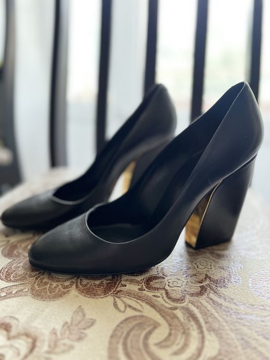 Продам обувь 39 размер