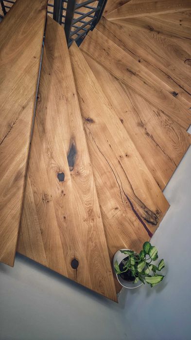 Trepte din lemn de stejar