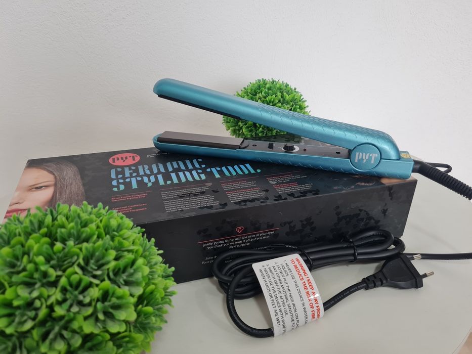 Placă de îndreptat părul PYT