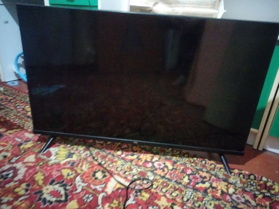 Продам телевизор ТСЛ на запчасти