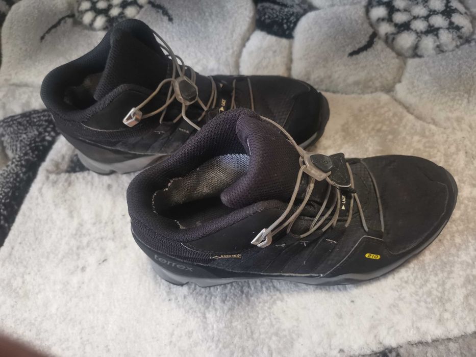 Nike, Adidas terrex gore-tex