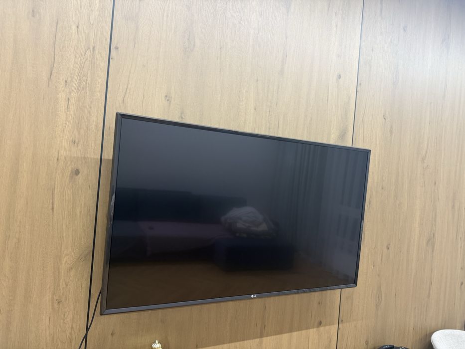 Телевизор Smart LG 127см