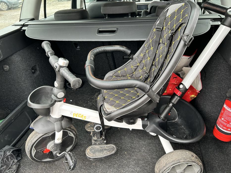 Детска триколка “Pegas” с родителски контрол- отлично състояние