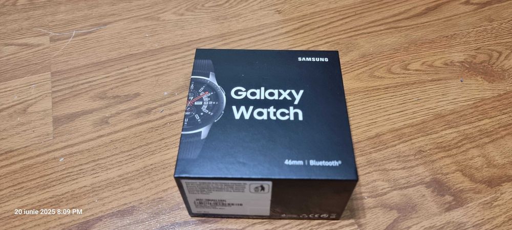 Samsung Galaxy Watch 46mm Silver Bluetooth + cutie + încărcător