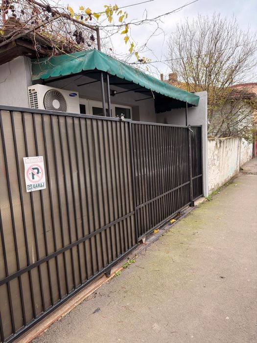 Spatiu de inchiriat ultra central stradal 50mp cu doua parcari