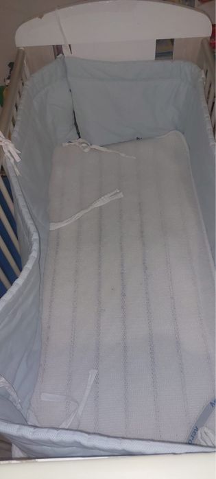 Patut bebelusi cu saltea si husa antisufocare + protectie laterala