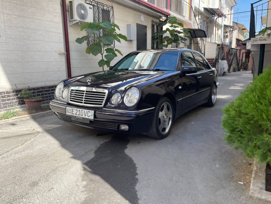 Мерседес Бенс w2100