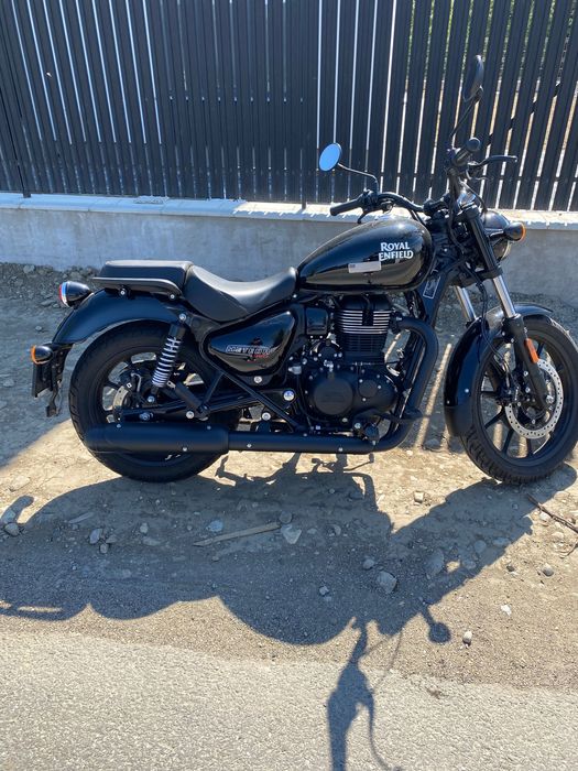 Vând motocicletă Royal Enfield meteor 350