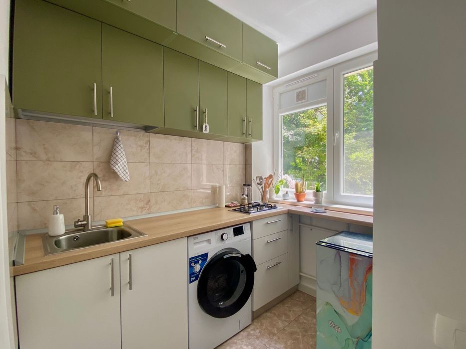 Închiriez garsoniera Sector 4 / Studio Apartment Rent