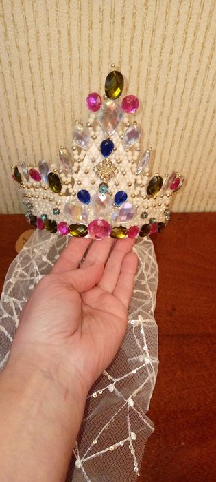 Корона ручной работы