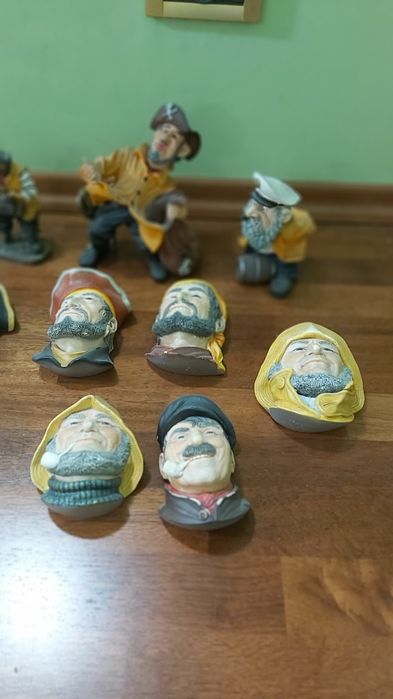Figurine , set 13 marinari , perete,
