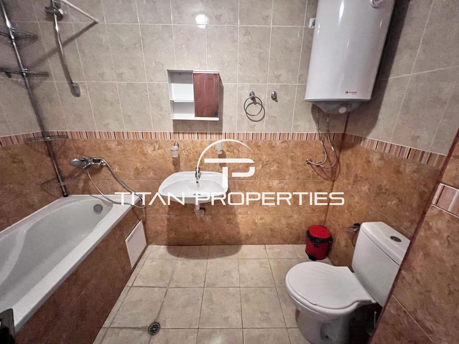 Дава се под наем Двустаен апартамент в Бургас, Център - 78 кв.м за 408 € - Снимка #6