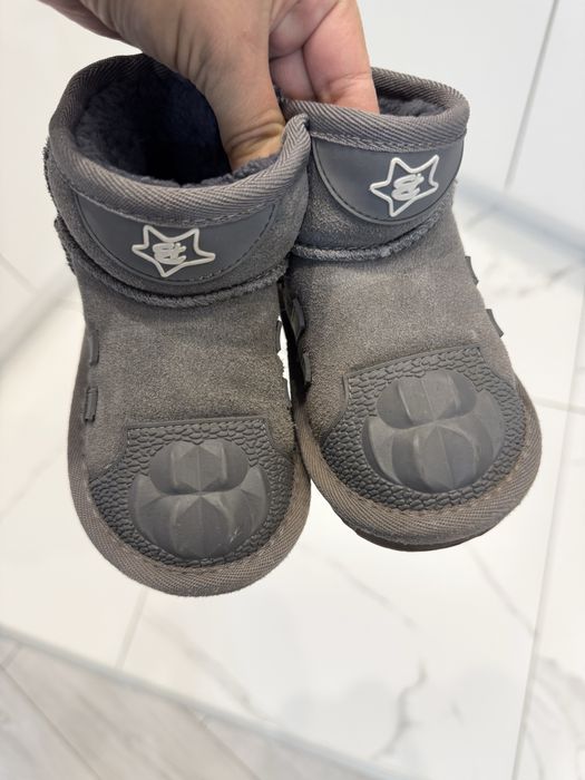 Продам зимние угги