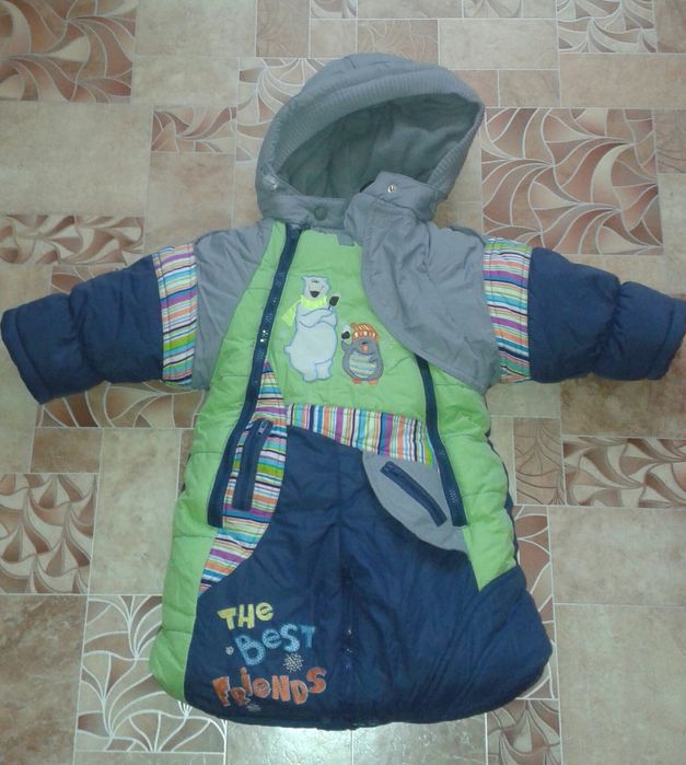 Продам зимний комбинезон на мальчика