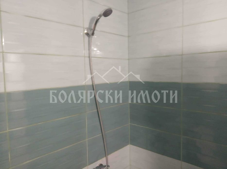 Дава се под наем Двустаен апартамент в Велико Търново, Център - 60 кв.м за 282 € - Снимка #7