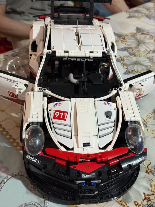 LEGO Technic Porsche 911 — коллекционная модель