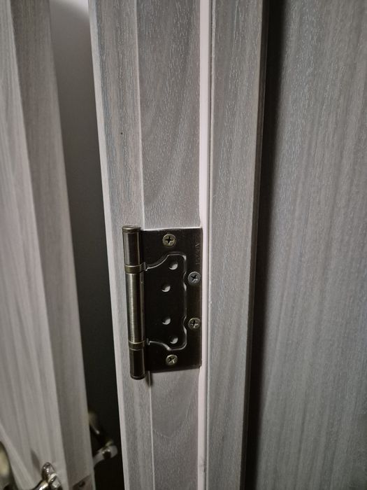 Продам дверь 90 см