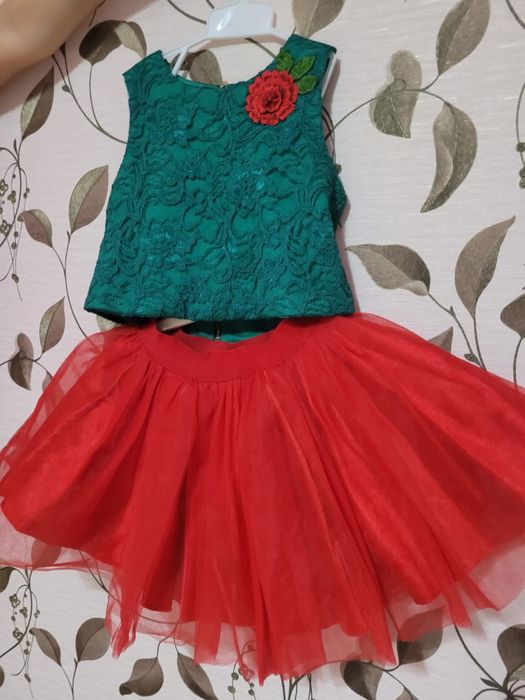 Платье для девочек 7-8лет