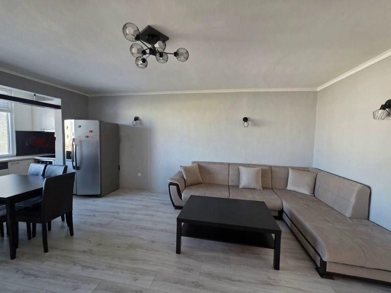 Дава се под наем Тристаен апартамент в София, Люлин 7 - 74 кв.м за 746.64 € - Снимка #2