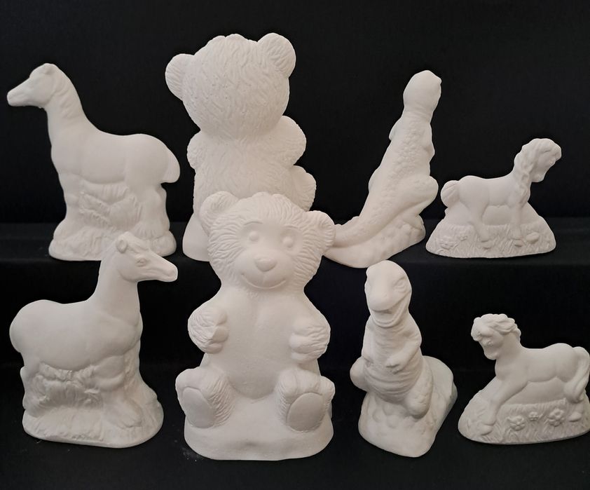 Лотове от 4 бр. 3D фигурки за оцветяване