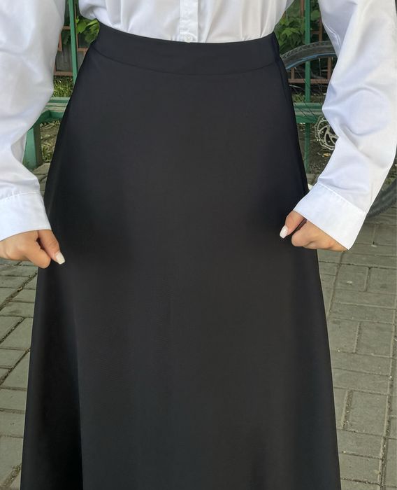 Женская черная юбка L(размер)