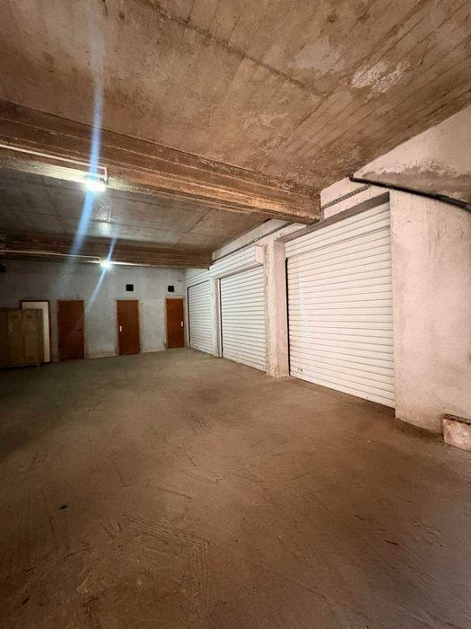 Продава се гараж