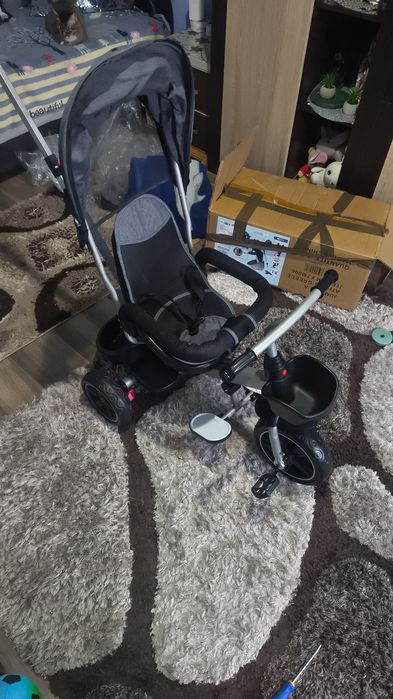 Tricicleta nouă bebelusi