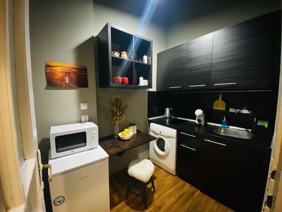 Дава се под наем Двустаен апартамент в София, Център - 60 кв.м за 61.2 € - Снимка #3