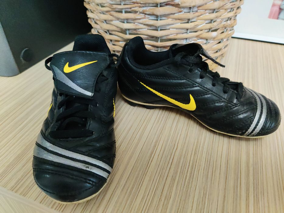Ghete fotbal Nike 27