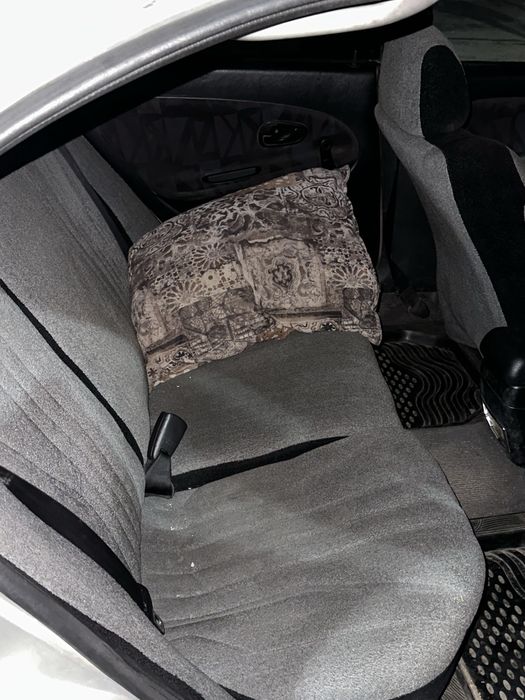 Продам Mitsubishi Carisma
