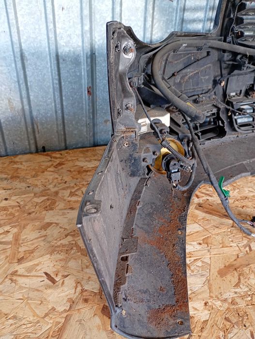 Bara Fata Vw Passat B6  Completa Cu Senzori de Parcare si Proiectoare de Ceata