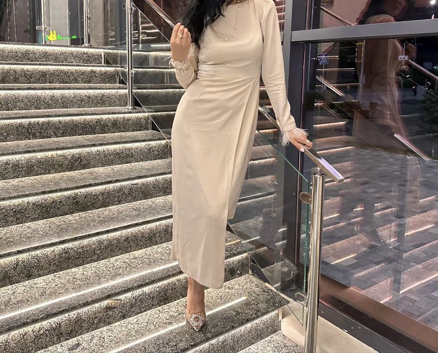 Платье почти новый