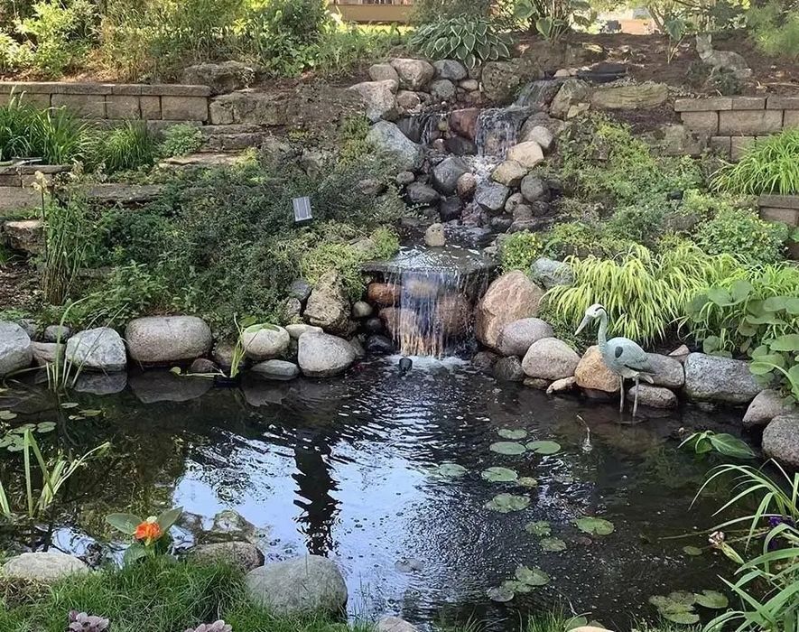 Пруды любой сложности,рыбки,пруды,водопады и фонтаны,скульптуры дизайн