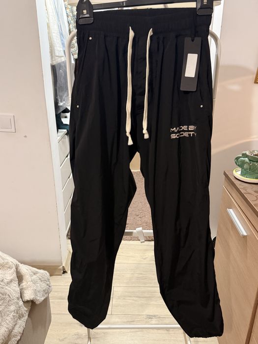 pantaloni made by society