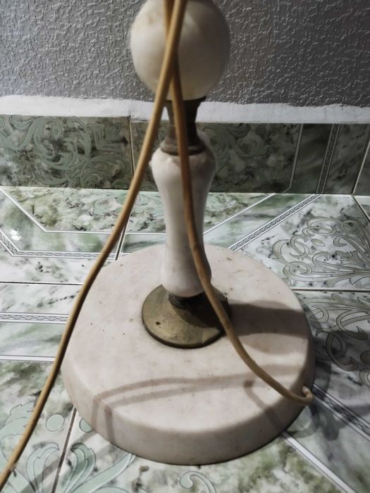 Ретро лампа от мрамор