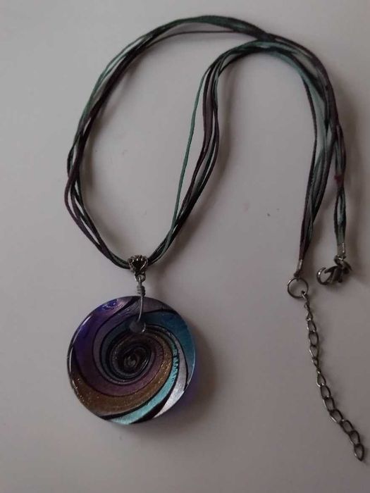 Дамско колие, ръчно изработено цветно стъкло