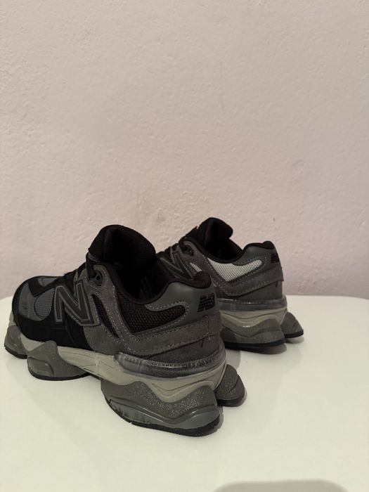Обувки new balance 9060