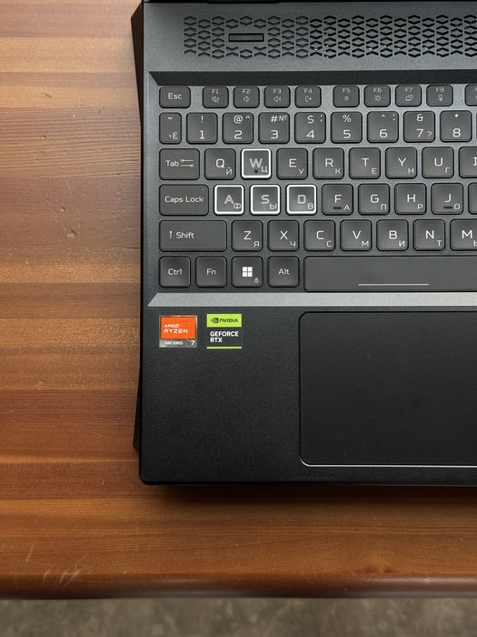 Acer Nitro AN-16 4060