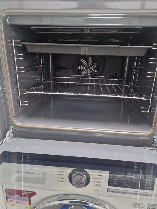 Фурна с котлони Constucta Bosch