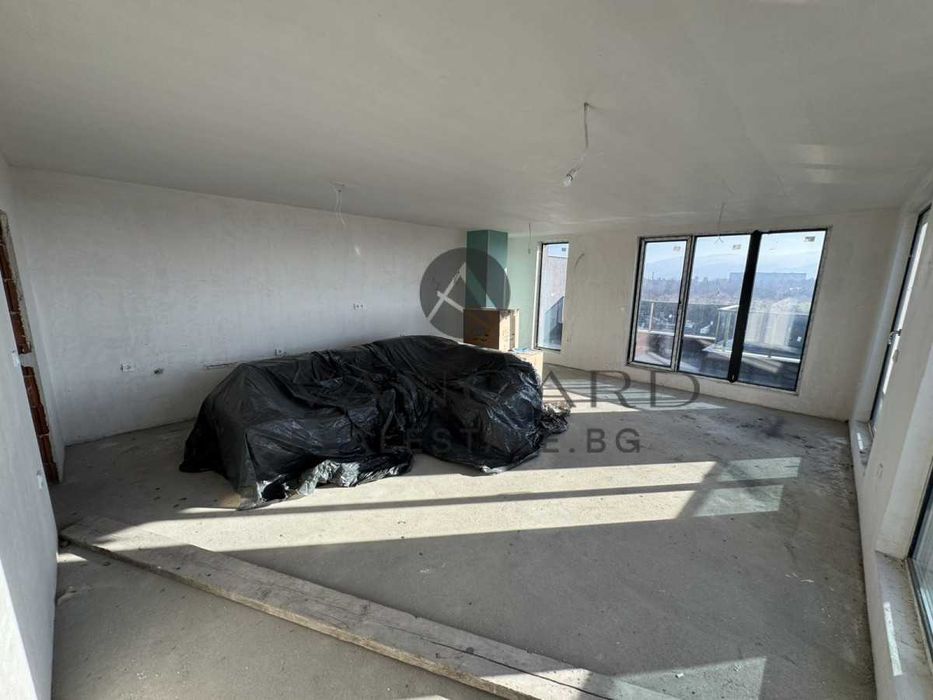 Продава се Тристаен апартамент в Пловдив, Кършияка - 144 кв.м за 779 €/кв.м - Снимка #1