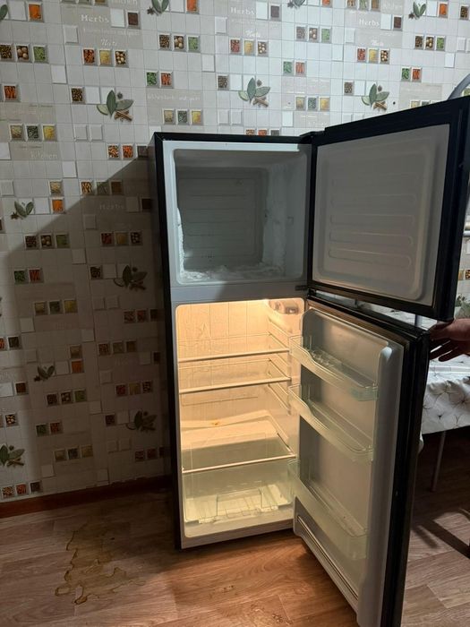 Продам не большой холодильник