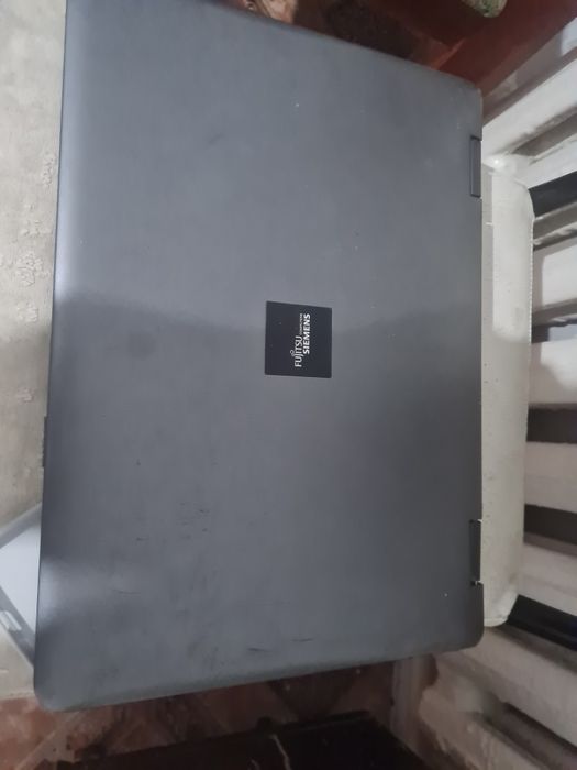 Ноутбук Fujitsu Siemens v5505