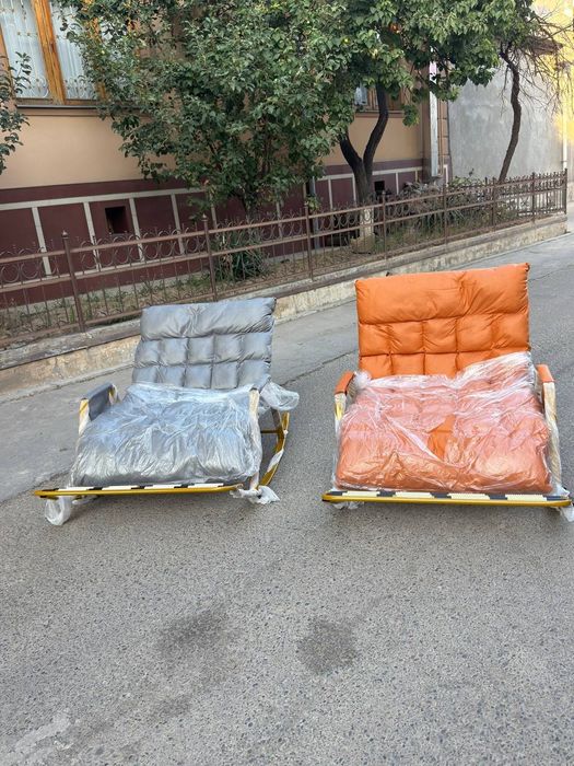 Kreslo Kachalka 
Rangi: oq, seriy, ko’k Va olov rang