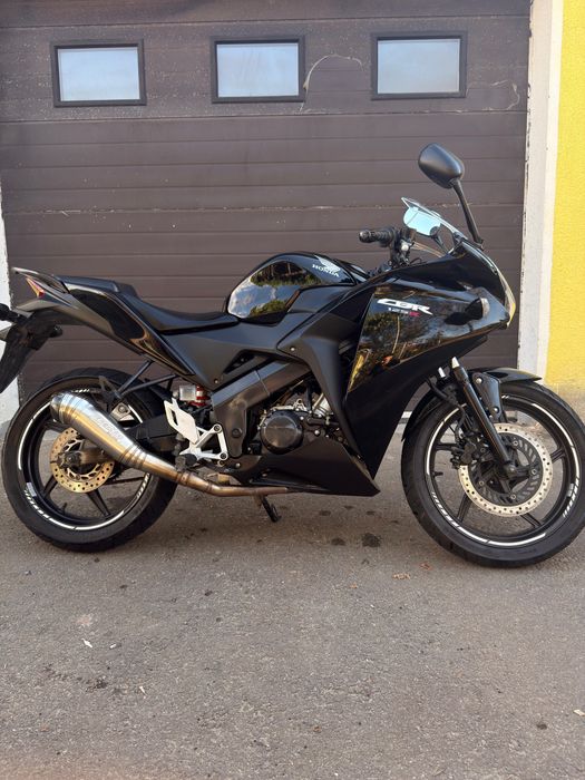 Honda CBR 125 2016 A1