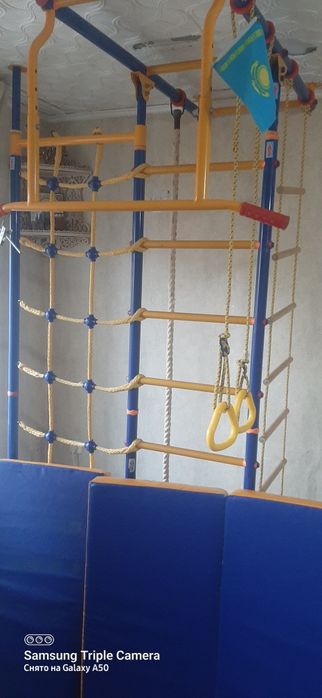 Продам детскую спортивную лестницу.